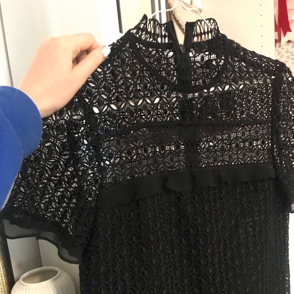 Beautiful black Zara top with lace detail - Picture 2 of 4